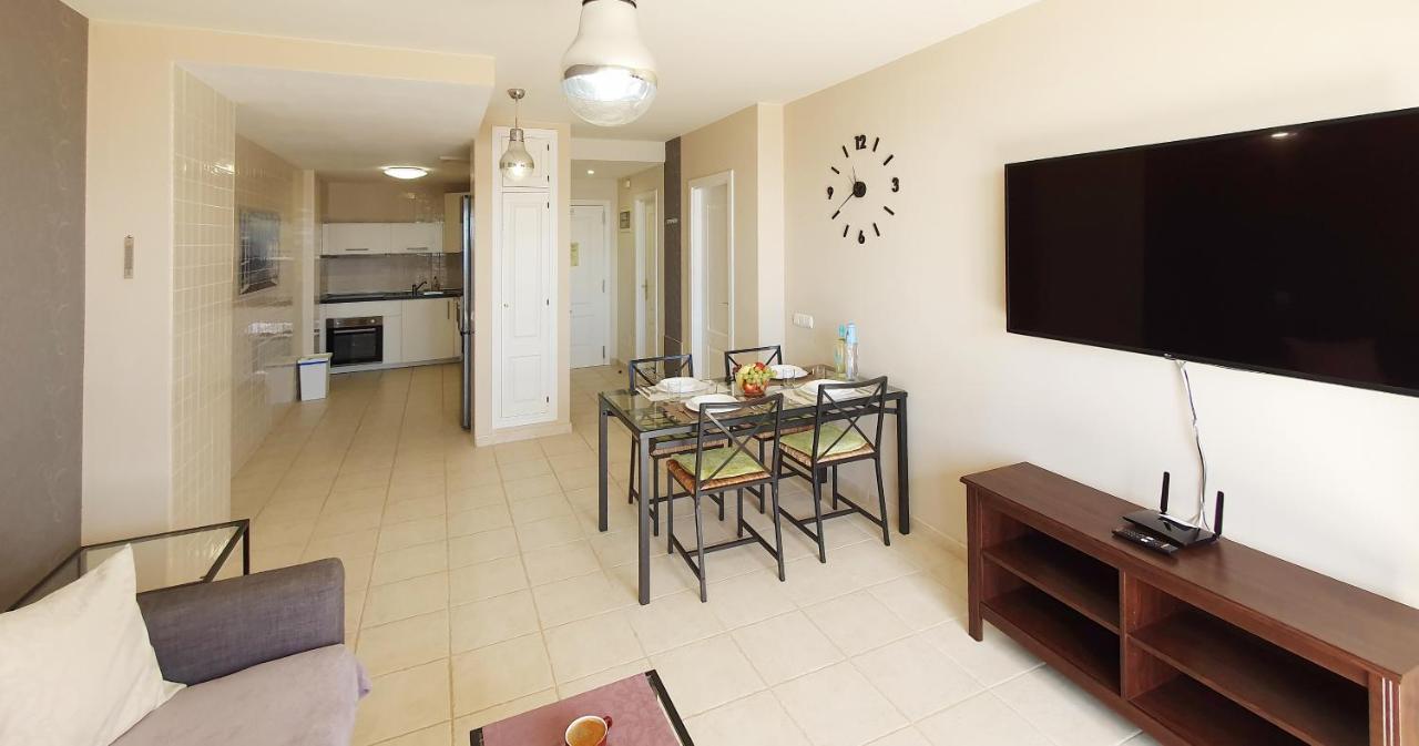 Playa Paraiso-Apartment 4 You Коста Калма Экстерьер фото