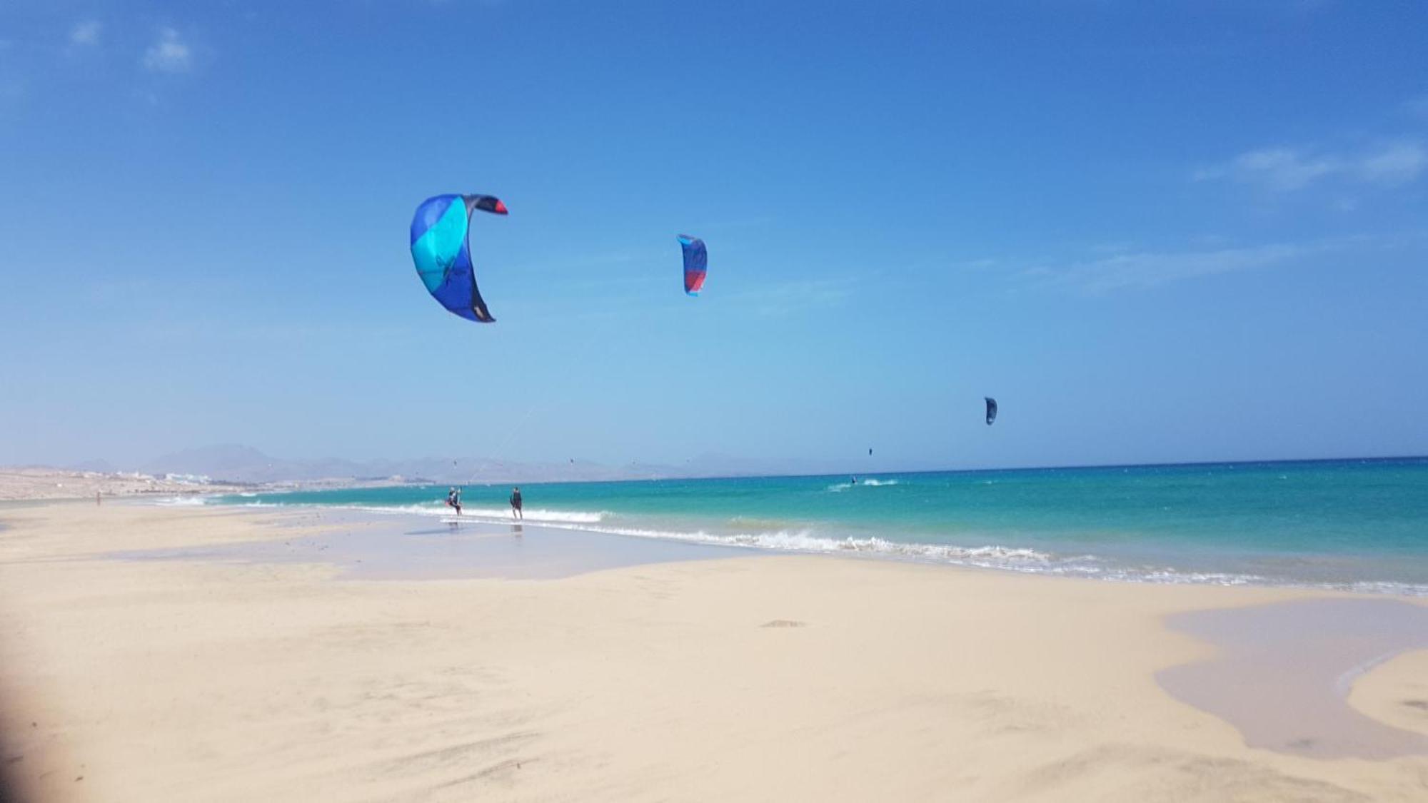 Playa Paraiso-Apartment 4 You Коста Калма Экстерьер фото